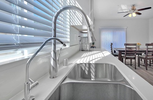 San Bernardino County House | Near Ontario Airpot/Claremont/Disneyland 4BR/3.5BA