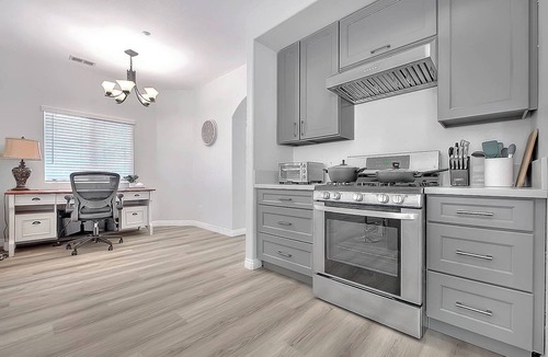 San Bernardino County House | Near Ontario Airpot/Claremont/Disneyland 4BR/3.5BA