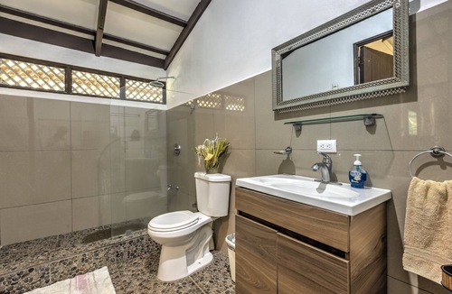 Punta Uva House | NEAR THE BEACH Coralina #1 with FiberOp and AC