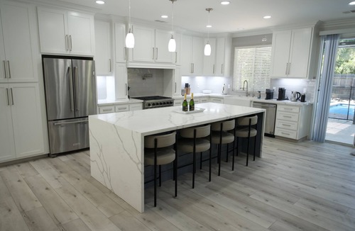 Visalia House | New 5BR Pool House near Sequoia w/BBQ/3700Sqft