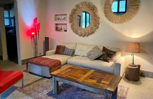 Escamequita House | New Barndominium with AC at Horse Stables