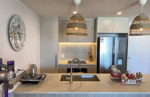 Buddina Apartment | NEW BEACH Luxury 3B 2B unit - Ocean Views! 250m to Buddina Beach!