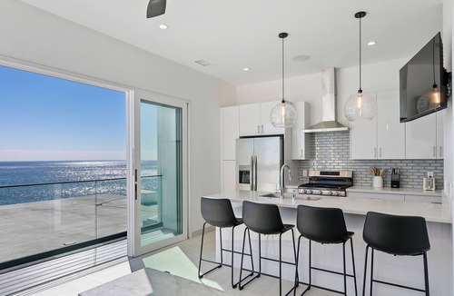 Eastern Malibu Apartment | New Beachfront Guest Unit + Private Rd + Parking, Pet-Friendly