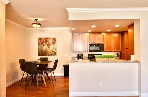 Reno/Tahoe Airport Apartment | NEW Chic 2BR Stay With Heated Pool Gym Mini Golf
