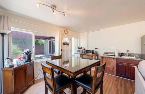 Allied Gardens House | NEW Cozy retreat with large yard and Jacuzzi!
