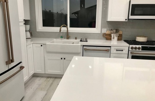Carpinteria Condo | NEW Gorgeous Condo, beach side of Sandyland. Open week of July 25, 3 night min.