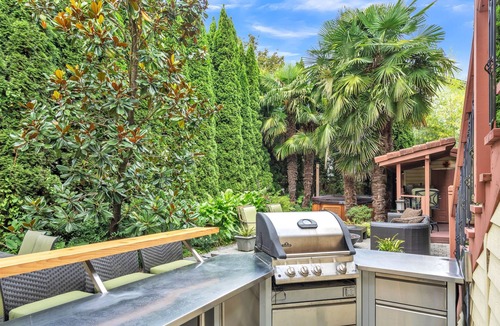 Riley Park House | NEW LISTING! Luxury Retreat in the Heart of Vancouver by RedAwning