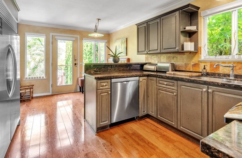 Riley Park House | NEW LISTING! Luxury Retreat in the Heart of Vancouver by RedAwning