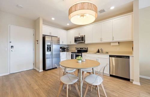 North Park Apartment | NEW LUX Modern Retreat Views Parking Workspaces