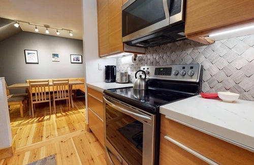Woodwinds Condo | NEW Modern Remodeled 3BR+Loft(6beds)/3 BA, Sleep 8