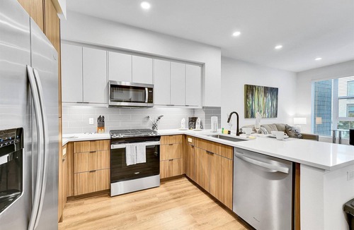 Mission Valley Apartment | New! nr Dwtn San Diego 1BR | Pool deck w/Hot tub
