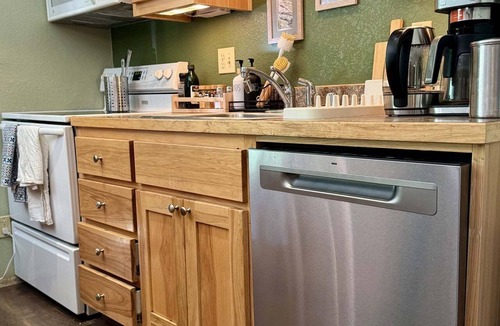 Bear Valley Condo | NEW! Pet-Friendly Condo with Patio - Creekside 83