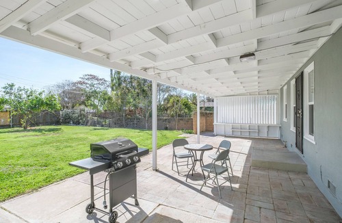 Fresno House | New, Safe, Perfect 3B/2Bth for Bus & Fun