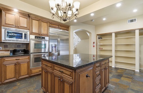 Pine Mountain Club Villa | NEW! Spacious Mountain Getaway Game Room & Gazebo