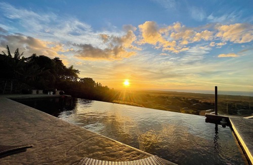 Sunset Ridge House | NEW SPRING SUMMER DISCOUNT RATE! PRIVATE INFINITY POOL - 180 DEGREE OCEAN VIEW!