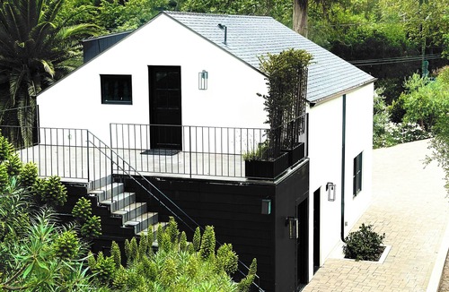 Cielito Apartment | Newly built designer guesthouse nestled in Santa Barbara’s Sycamore Canyon.