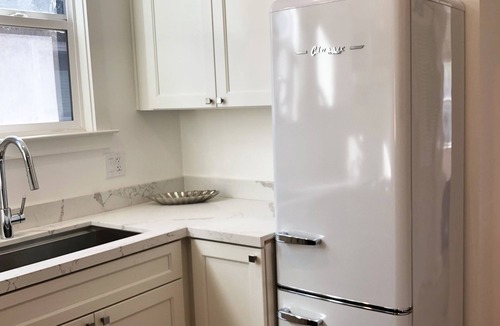 Sausalito House | Newly Remodeled 1 BR Apartment in the Heart of Sausalito