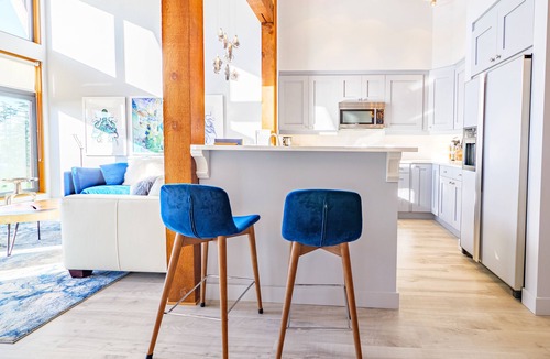 Ucluelet Condo | Newly Renovated 2 Bedroom Condo in The Ridge Ucluelet