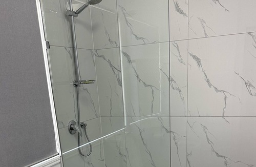 Upper Coomera House | Newly renovated clean townhouse