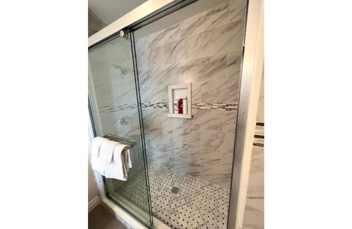 Harbor Gateway South House | Newly Renovated Cozy Unit