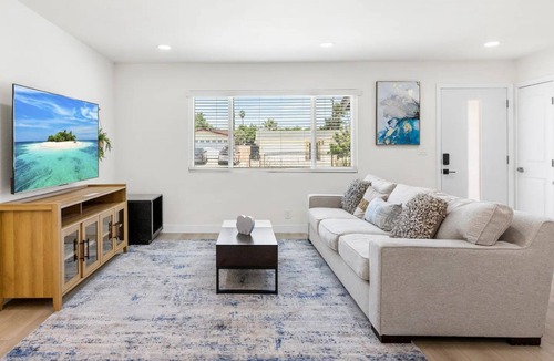 City of Industry House | Newly Renovated Next to Park 20min to Disney