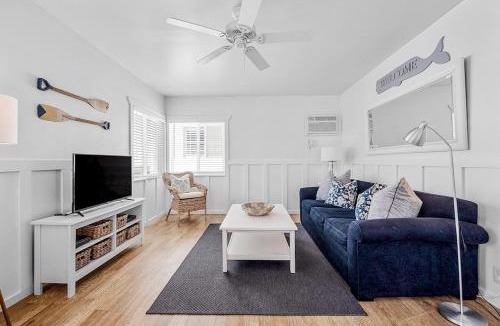 West Newport House | Newport Coastal Comfort
