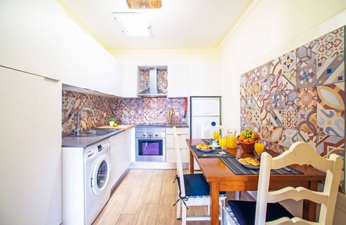 Cerro do Ouro House | Nice apartment in villa for 3 guests with WIFI, A/C, pool, TV and terrace