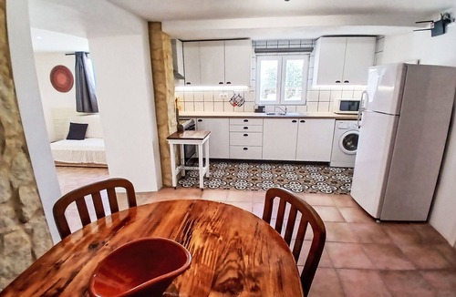 Mem Moniz House | Nice apartment in villa for 4 guests with WIFI, pool, A/C, TV, terrace and panoramic view