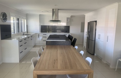 Mermaid Waters House | No Longer Taking booking.