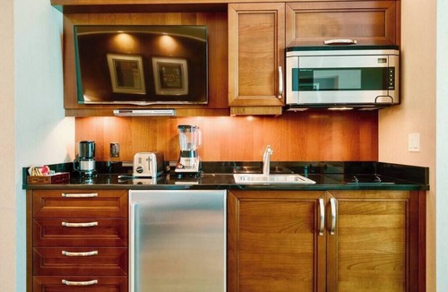 Las Vegas Condo | No Resort Fee | Strip Views, Pools & Parking