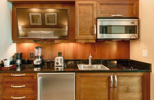 Las Vegas Condo | No Resort Fee | Strip Views, Pools & Parking