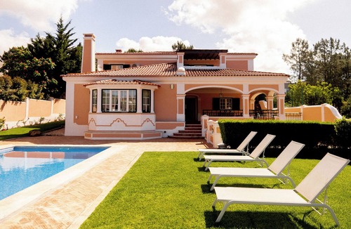 Cascais Villa | Noble Beach Villa With Private Garden and Pool