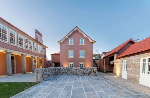 Alvarenga House | Noronha Lima Boutique Hotel