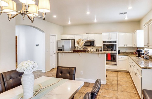 North Las Vegas House | North Las Vegas Home w/Hot Tub - 14 Mi to Strip!
