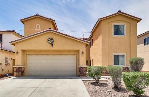 North Las Vegas House | North Las Vegas Home w/Hot Tub - 14 Mi to Strip!