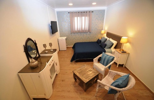 Setubal House | O Cantinho Guesthouse com Terraço e Vistas em Quinta do Anjo