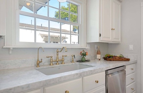Montecito House | Oak & Ivy Cottage - Heart of Montecito