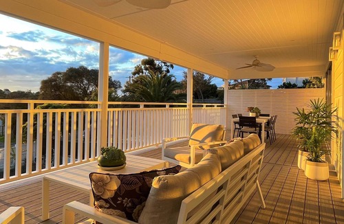 Rye House | Observation Villa Rye - Family Luxury with Pool