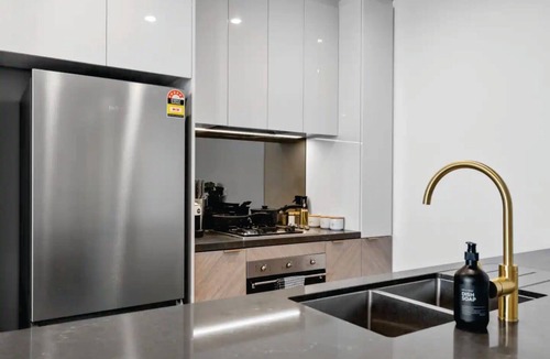 Gold Coast Apartment | Ocean and City View | 3BR Beachside Escape Floor 62