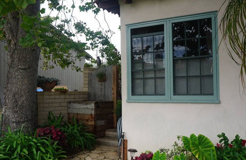 West Mesa House | Ocean Breeze Suite ~ A Quiet Coastal Retreat