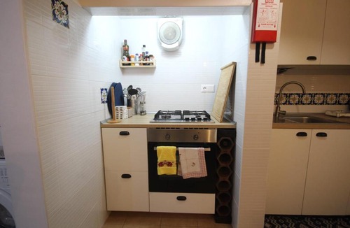 Santo Antonio House | Ocean M1 R4 - Large Double Room with shared Bathroom in City Center