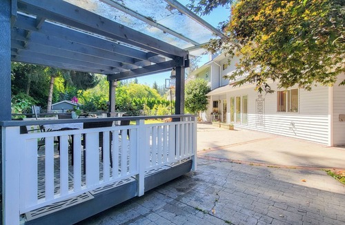 Crescent Beach Bed & Breakfast | Ocean Park B&B