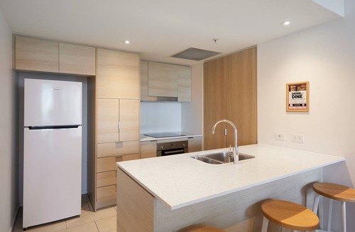 Broadbeach Apartment | Ocean View Apartment in Central Broadbeach