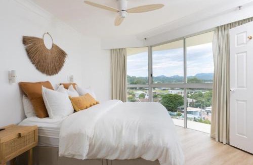 Burleigh Heads Apartment | Ocean View Coastal Haven in Burleigh Heads