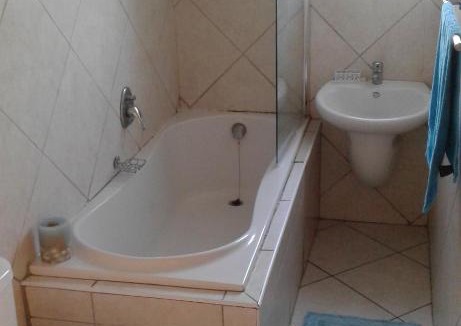 Jeffreys Bay Apartment | Ocean View Holiday Apartment 4