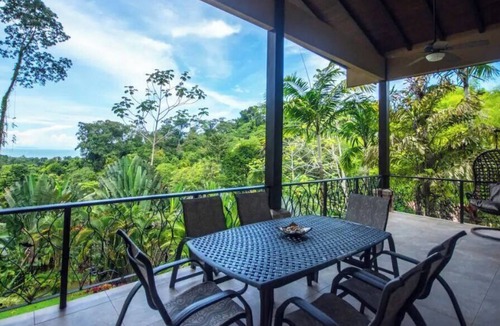 Uvita Villa | Ocean View, Infinity Pool & Lush Gardens!