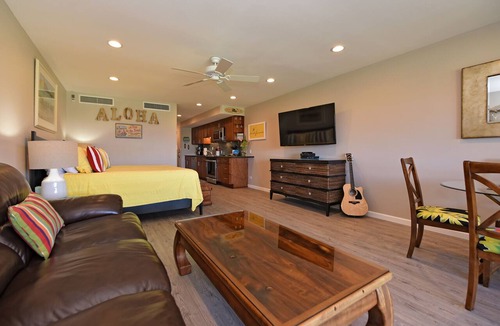 Kaanapali Condo | Ocean View, Kaanapali Golf Course front, Beach Cabana