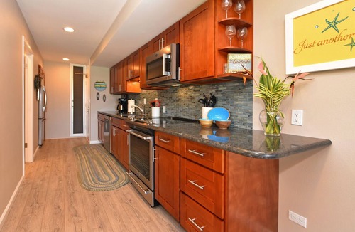 Kaanapali Condo | Ocean View, Kaanapali Golf Course front, Beach Cabana