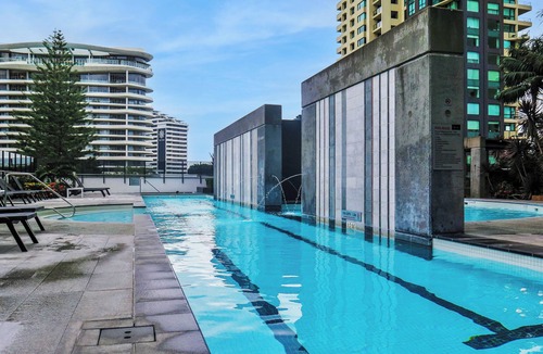 Broadbeach Apartment | Ocean Views Oracle Luxury 29th flr Tower 2 Parking