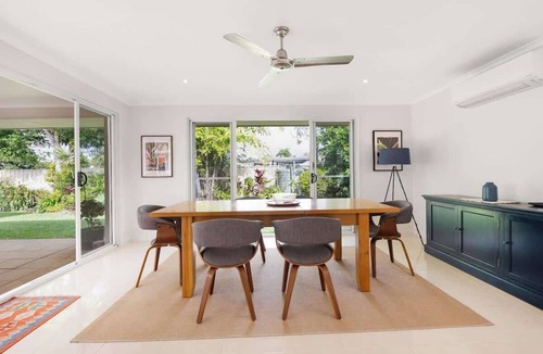 Mooloolaba House | Ocean55 Mooloolaba Holiday Home